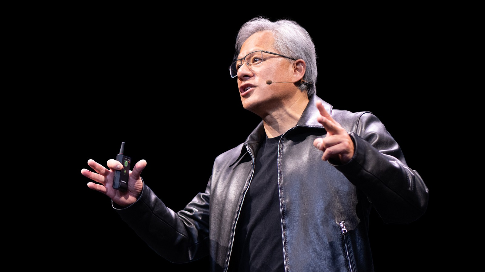 5 Fakta Mengejutkan: Fisika Lebih Penting dari Coding Menurut CEO Nvidia