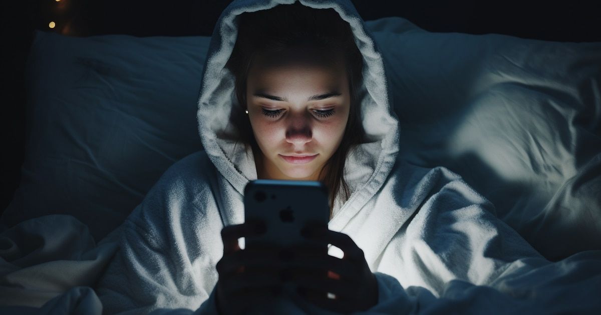 Ini Fakta Ilmiah Blue Light yang Mengejutkan!